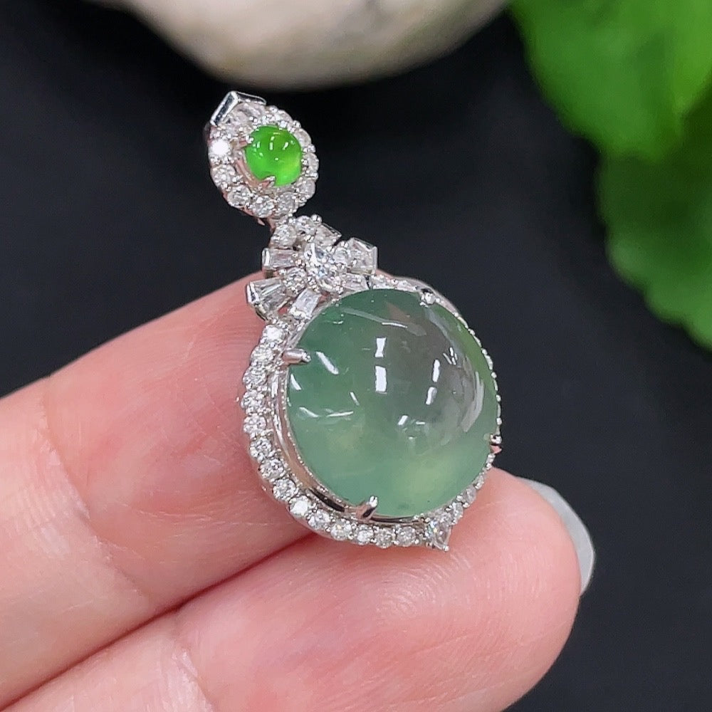 Jadeite Inlaid Pendant 18K Gold Total Weight Approx. 3g (with Diamond Accents)