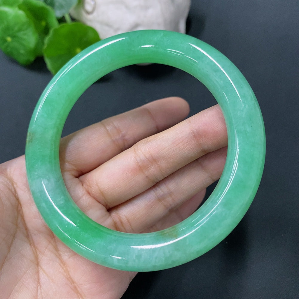 JadeiteRound Bangle 58.2 Size [Total Value: $40,473 USD]
