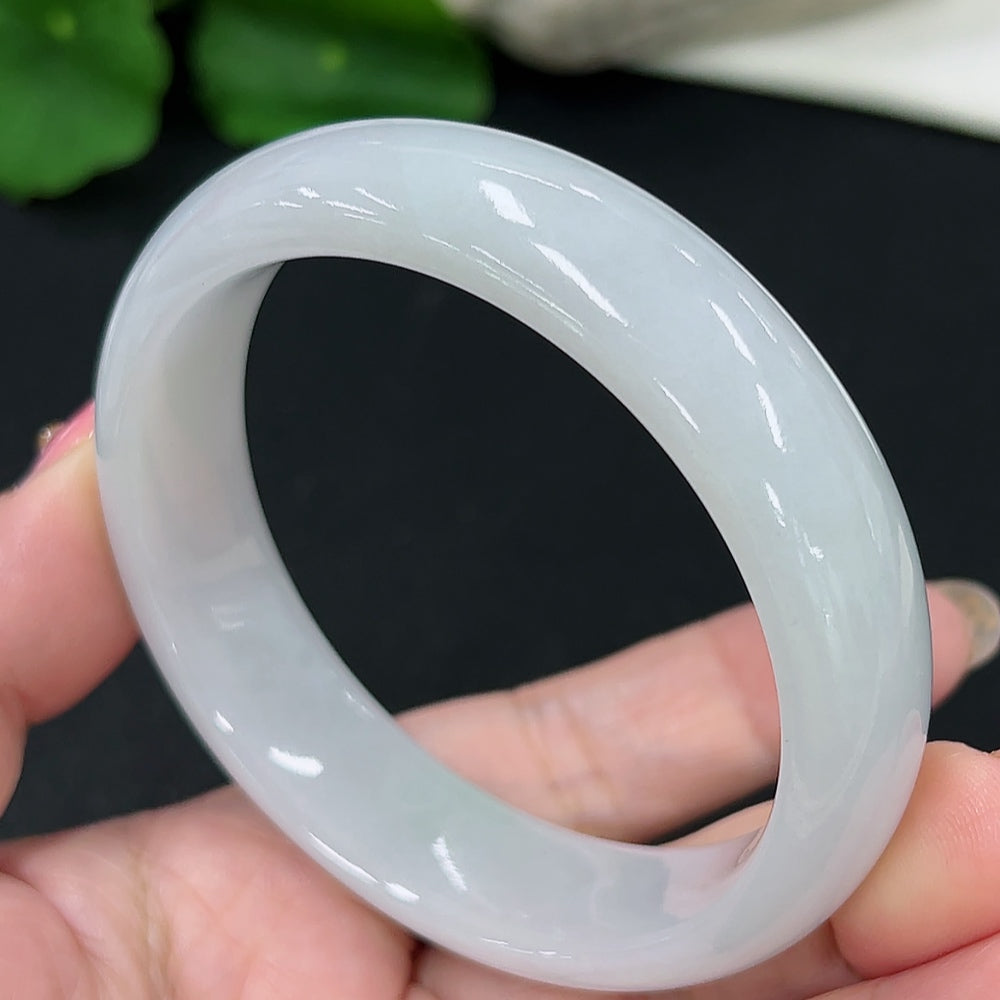 Jadeite Round Bangle