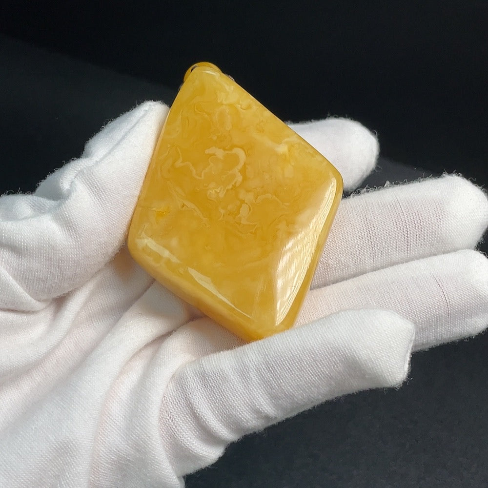 Amber Beeswax Pendant Total Weight Approx. 35.22g with Rope
