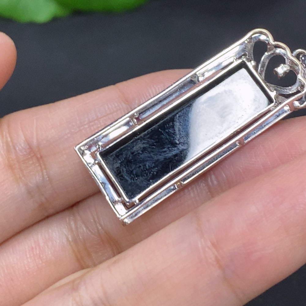 Jadeite Inlaid Pendant 18K Gold (with Diamond Accents)