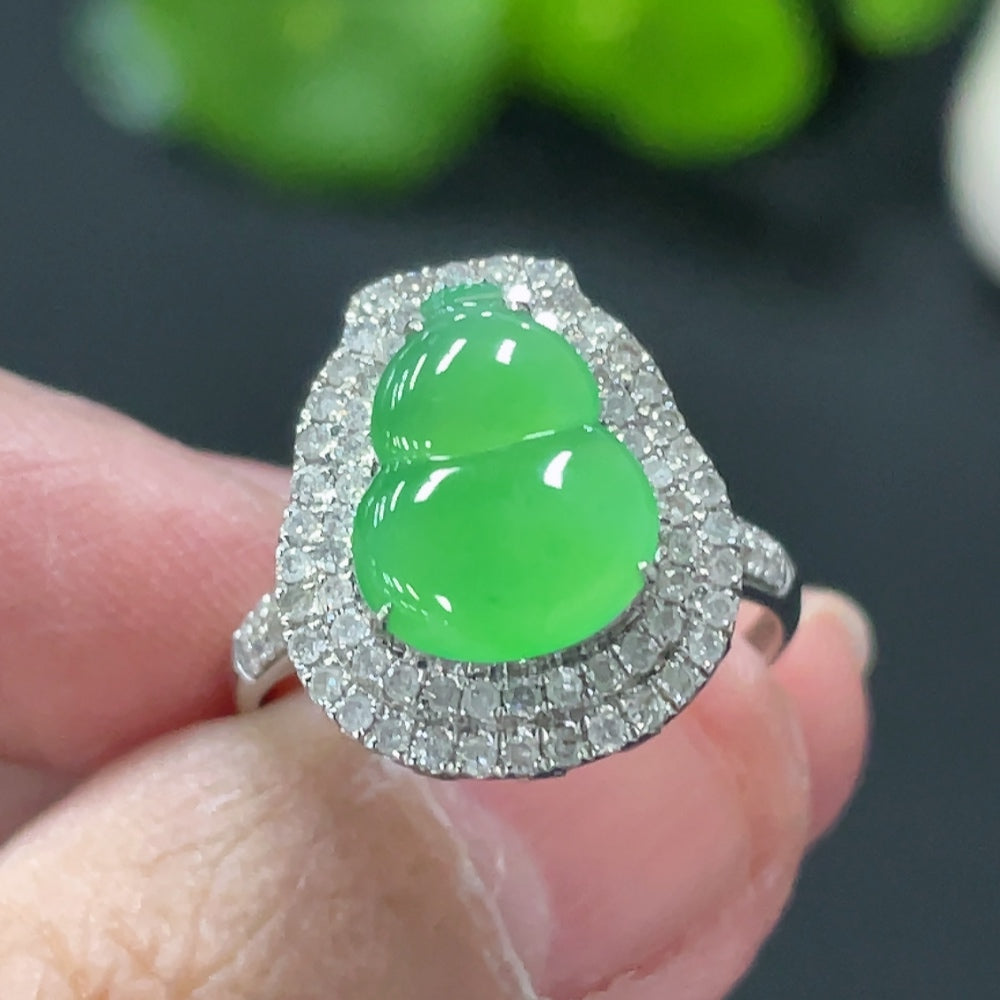 Jadeite Gourd Inlaid Pendant Ring Dual-purpose Style 18k Gold Inlaid with Diamonds Size 14 Total Weight Approximately 3.45g