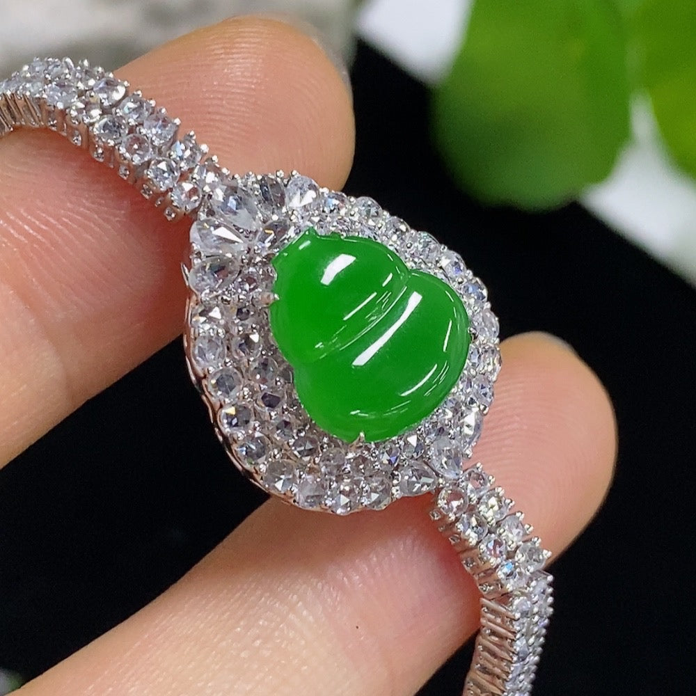 Jadeite Gourd Inlaid Bracelet 18k with Diamond Accents