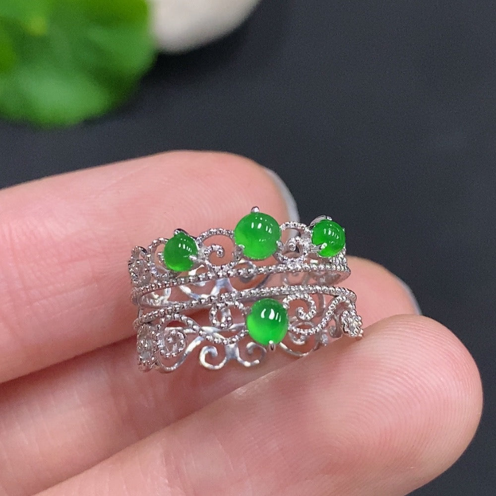 Jadeite Cabochon Solitaire Ring 18K Gold Size 9 Total Weight Approx. 2g