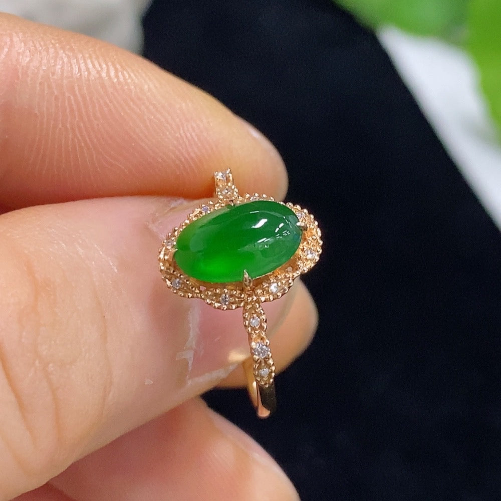 Jadeite inlaid ring 18k with diamond size 12 total weight about 2g