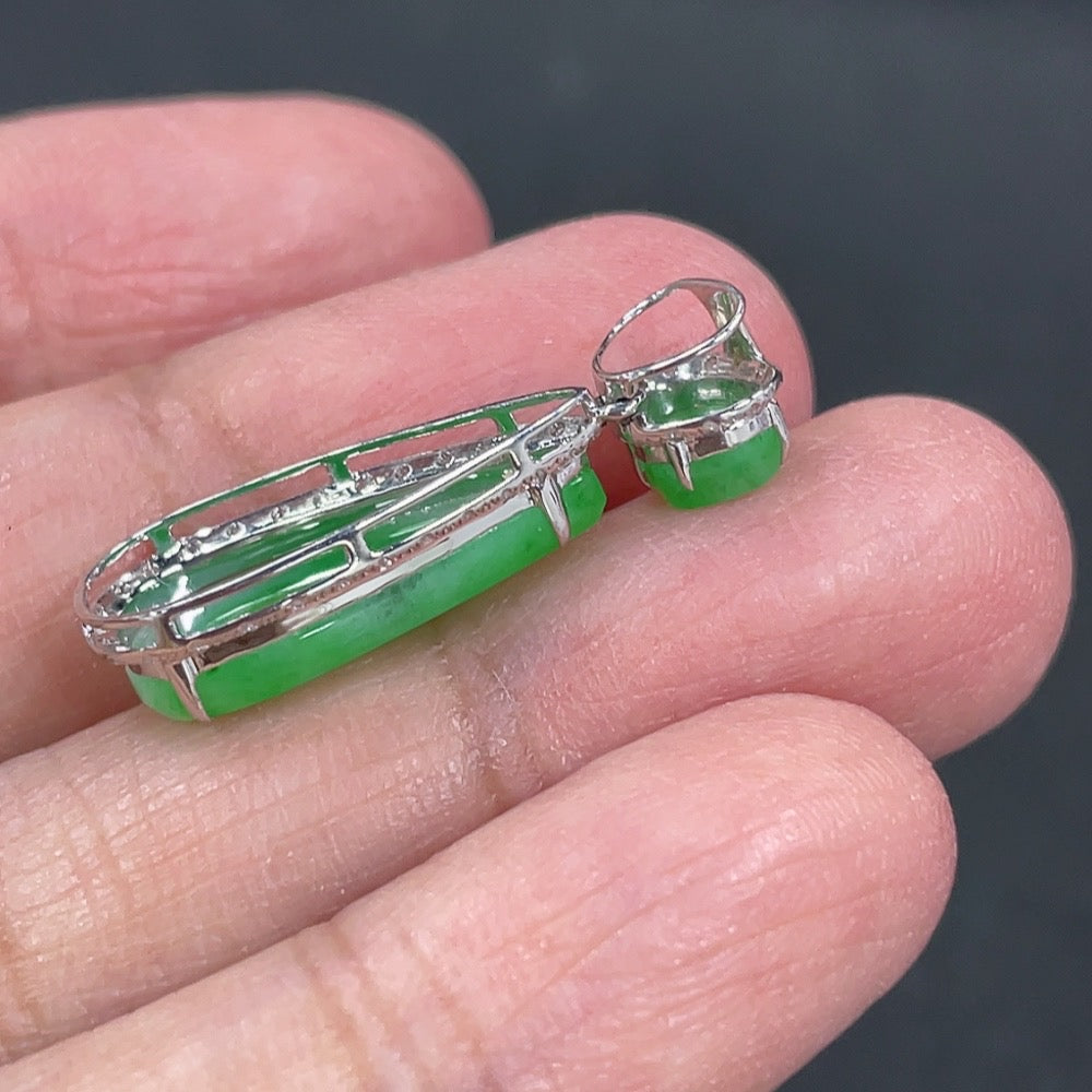 Jadeite Pendant with 18k Gold and Diamond Accents, Total Weight Approximately 1.57g