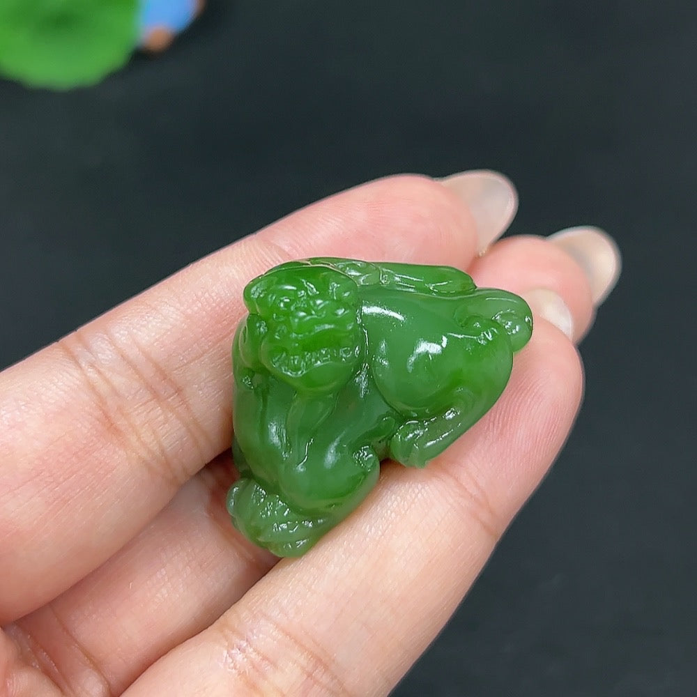 Hetian Jade Jasper Pendant Auspicious Beast Total Weight Approx. 18.9g