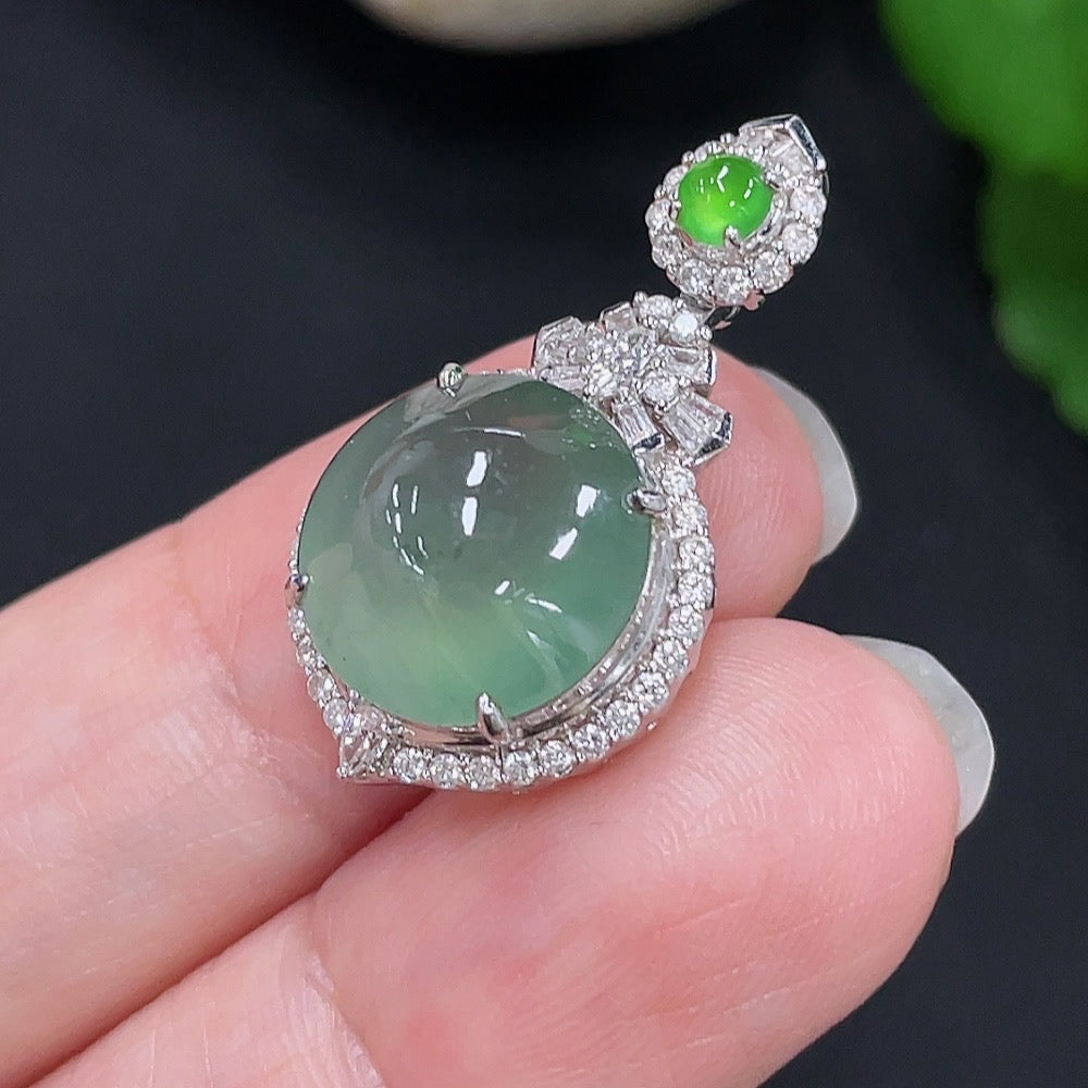 Jadeite Inlaid Pendant 18K Gold Total Weight Approx. 3g (with Diamond Accents)
