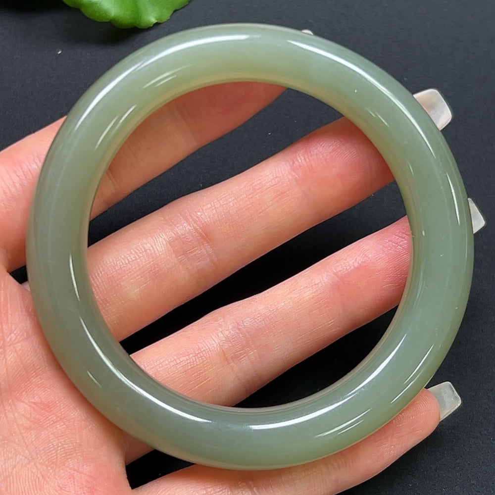 Hetian Jade Round Bangle