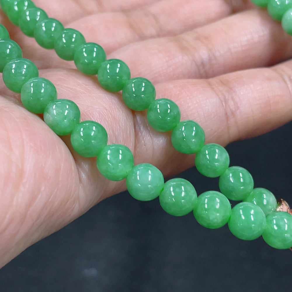 Jadeite Beaded Necklace Non-Gold