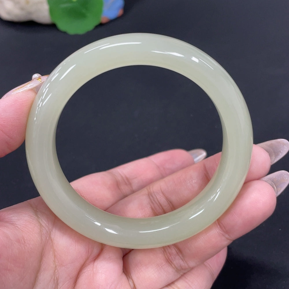Hetian Jade Round Bracelet Size 58.6 Total Weight Approx. 65.6g
