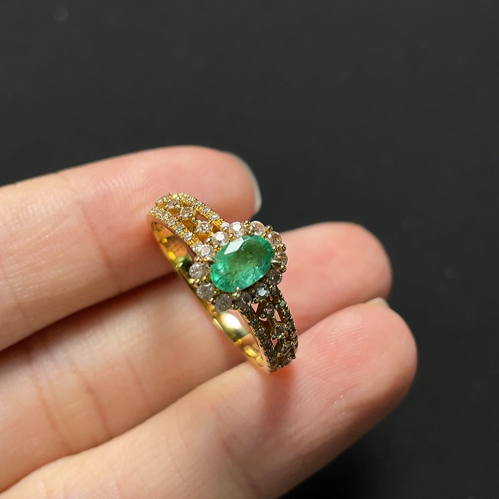 Clarity-Enhanced Emerald Ring in 18K Gold