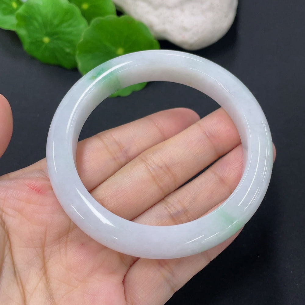 HKHQ jadeite round bangle, 46g, size 52.5, smooth green jade jewelry with polished finish.