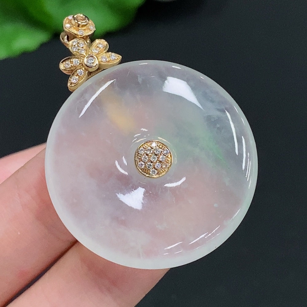 Jadeite Peace Button with 18K Gold Clasp, Total Weight Approx. 15g, Set with Diamonds