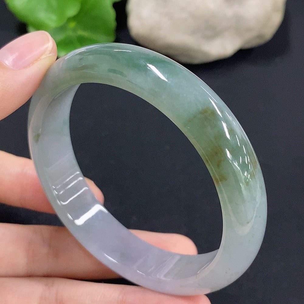 HKHQ jadeite round bracelet, size 57.9, repaired, weighs approx. 55.38g, showcasing smooth green jade stones.