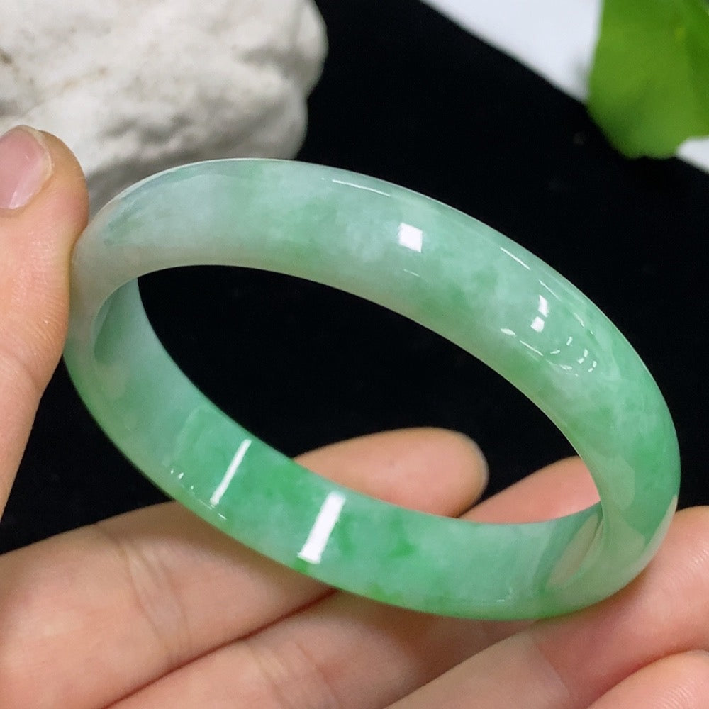 Jadeite Round Bangle