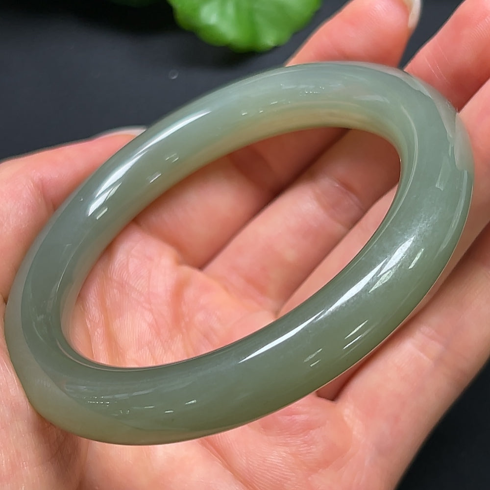 Hetian Jade Round Bangle