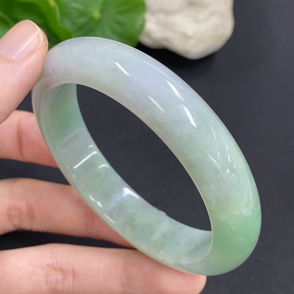 Jadeite Round Bangle