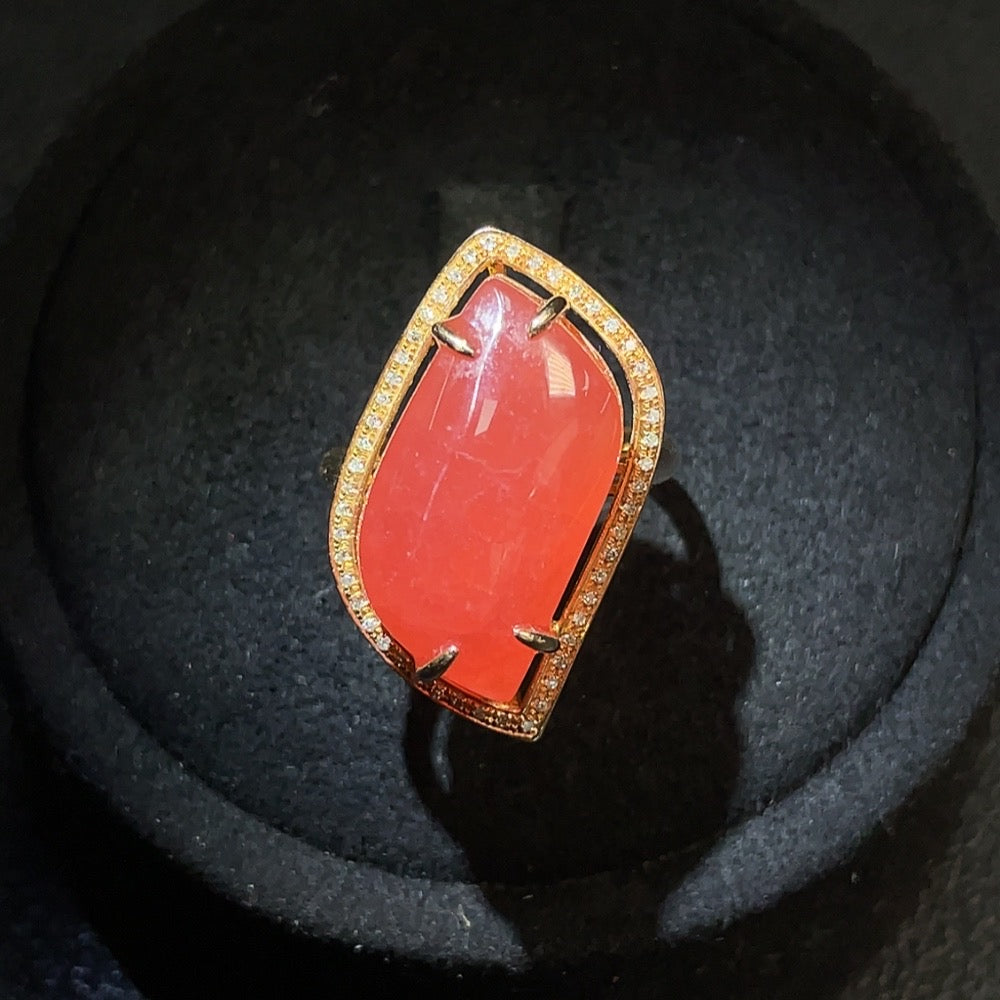 Rhodochrosite Inlaid Ring 18k Gold Size 14 Total Weight Approx. 7.29g with Diamond Accents