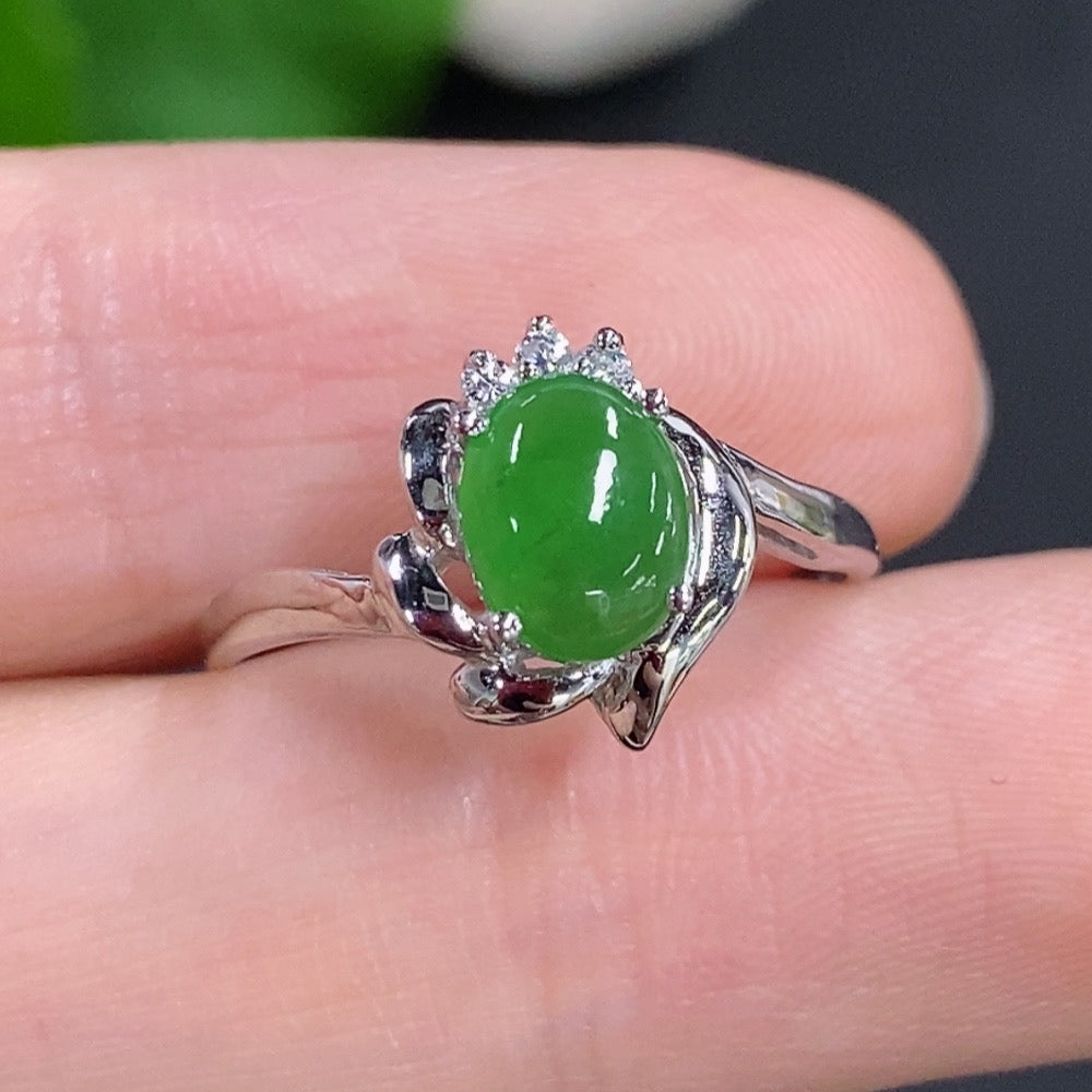 Jadeite Cabochon Ring 18K Gold No Diamond