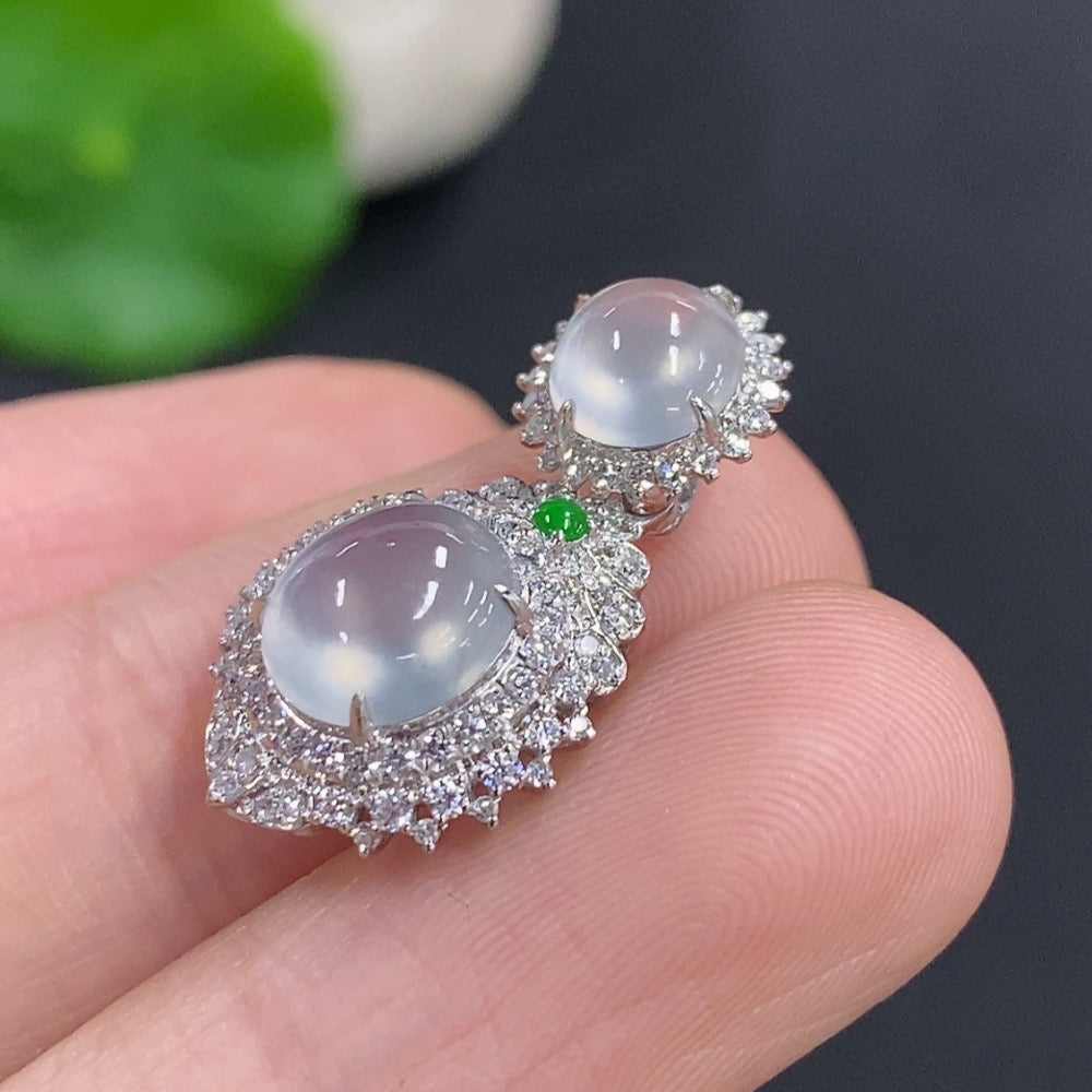 Jadeite Bezel-set Cabochon Pendant with 18k Gold and Diamond Accents, Total Weight Approx. 2.32g
