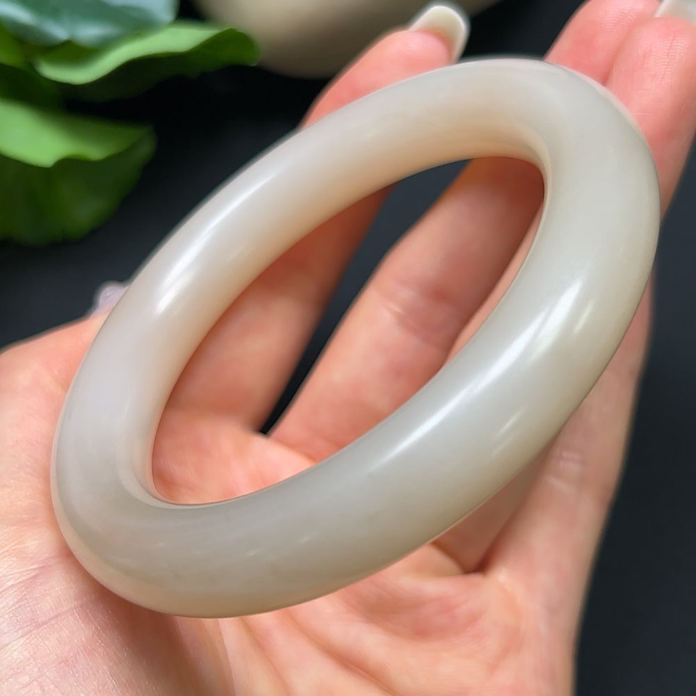 Hetian Jade Round Bangle