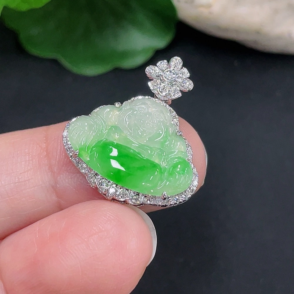 Jadeite Buddha Pendant with 18K Gold Setting, Total Weight Approx. 2.7g (Diamond Accents)