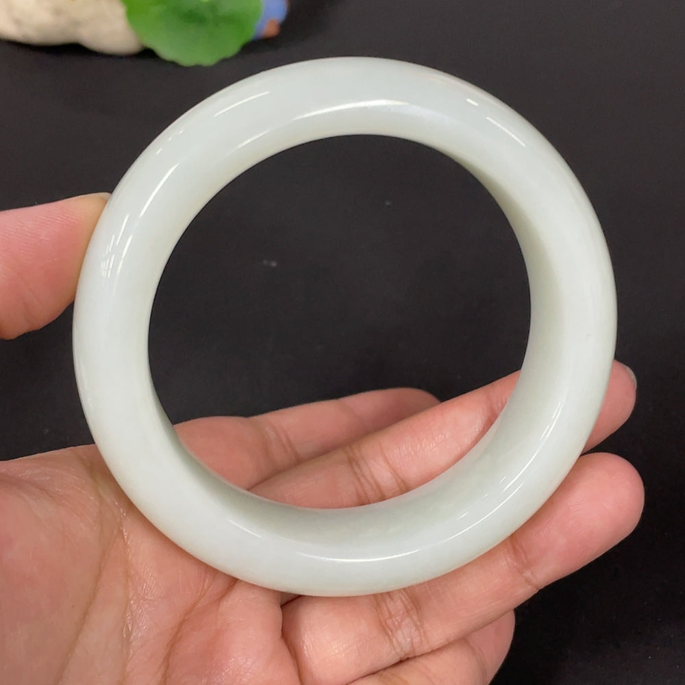 Hetian Jade Round Bracelet Size 61.1 Total Weight Approx. 109.8g