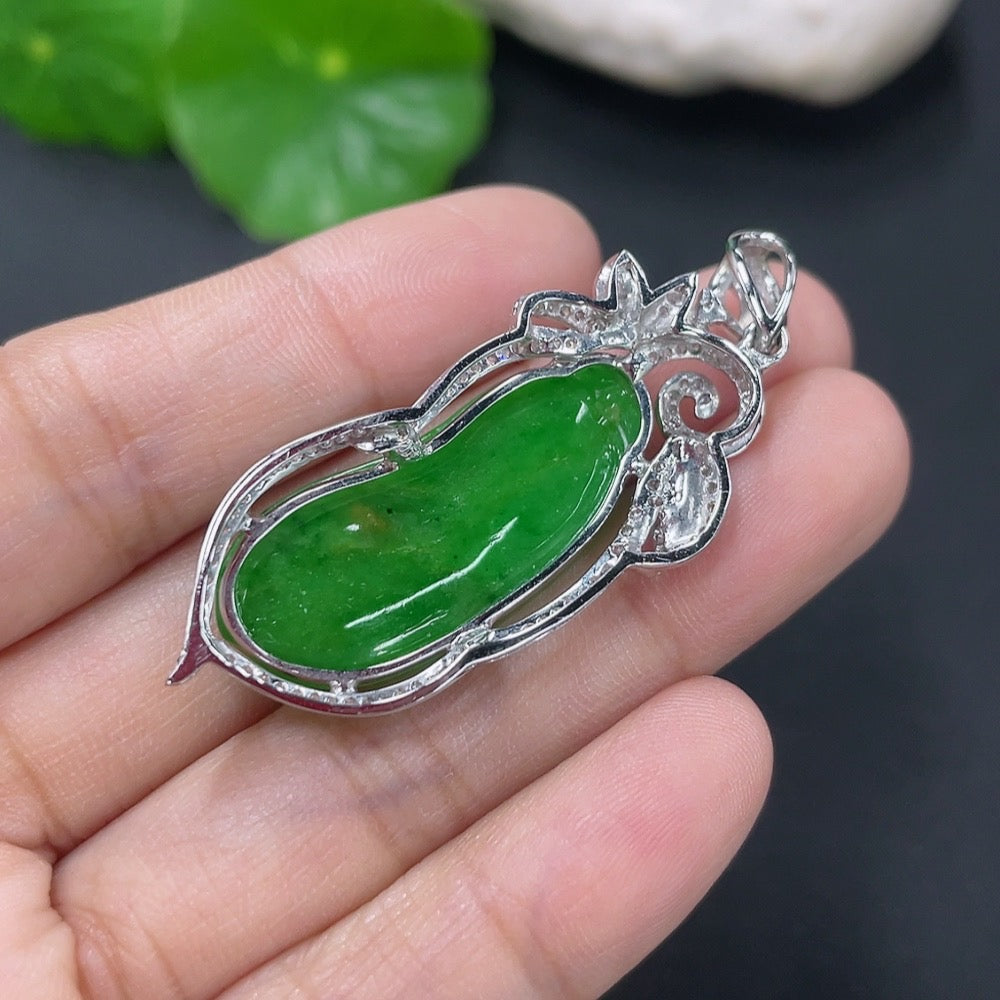 Jadeite Inlaid Blessing Melon Pendant with 18k Gold and Diamond Accents, Total Weight Approximately 8.19g, Contains Other Mineral Components