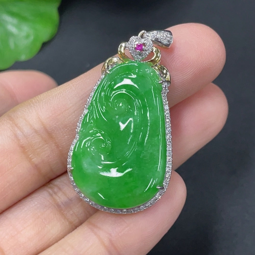 Jadeite Inlaid Ruyi Pendant 18k Set with Diamonds (Colorless) Total Weight Approx. 5.23g