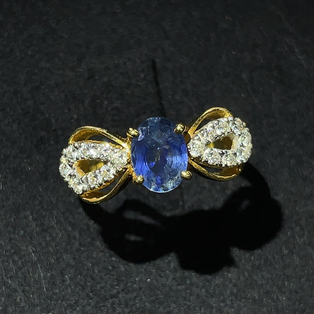 18K Gold Sapphire Ring (Color Origin Undetermined) with Diamond Accents, Total Weight Approximately 4.07g, Size 15