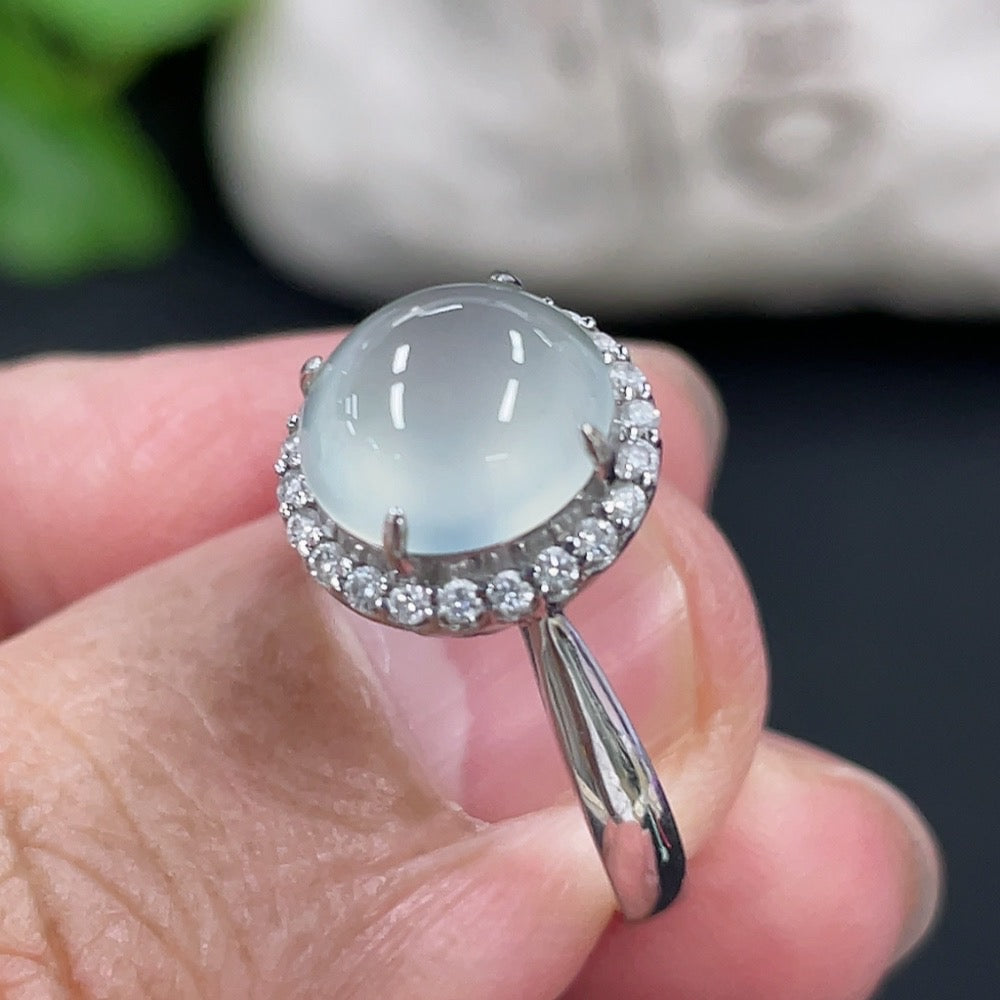 Jadeite Cabochon Inlaid Ring 18k Gold Setting Size 14.5 Total Weight Approx. 3.05g with Diamond Accents