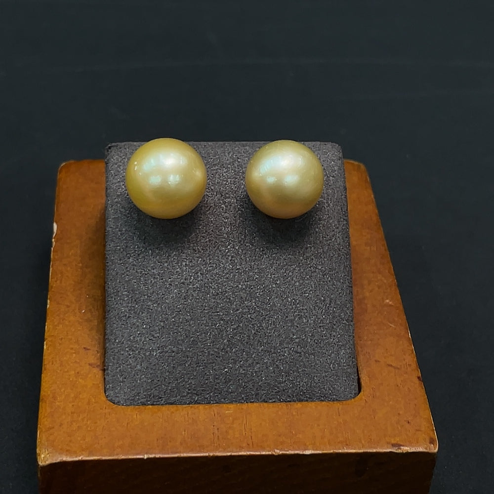 18K Gold Sea Pearl Earrings Approx. 4.56g 11.5mm
