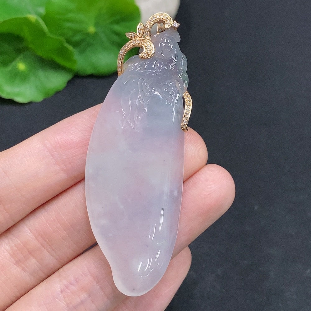 Jadeite Fu Gua Pendant with 18K Gold Clasp, Total Weight Approx. 17.3g, Set with Diamonds