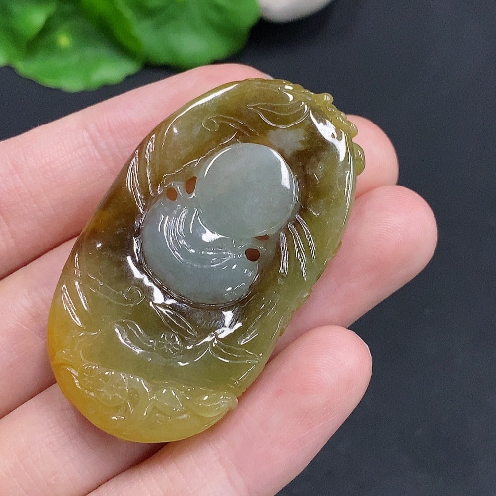 Jadeite Guanyin Pendant Total Weight: Approx. 22.4g Color Origin Undetermined