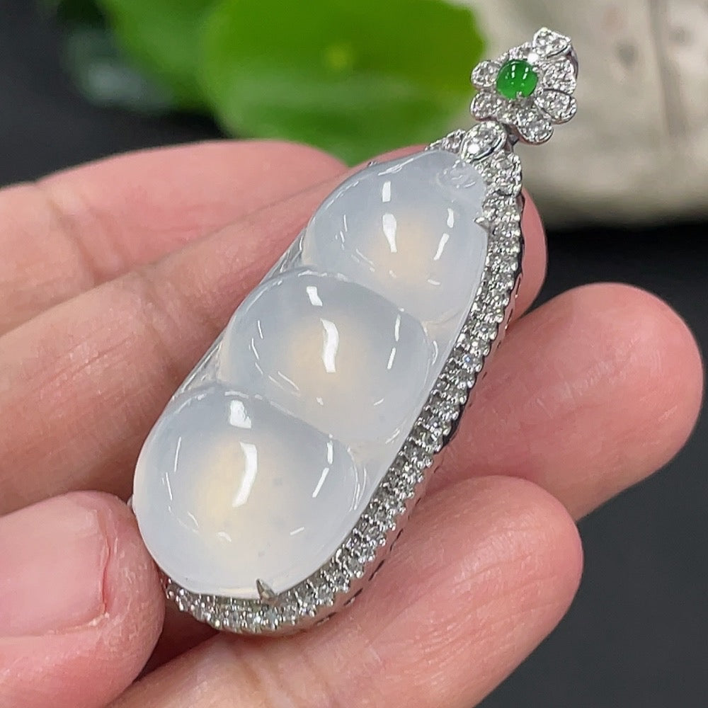 Jadeite Blessing Bean Pendant in 18K Gold, Total Weight Approx. 7.4g (With Diamond Accents)