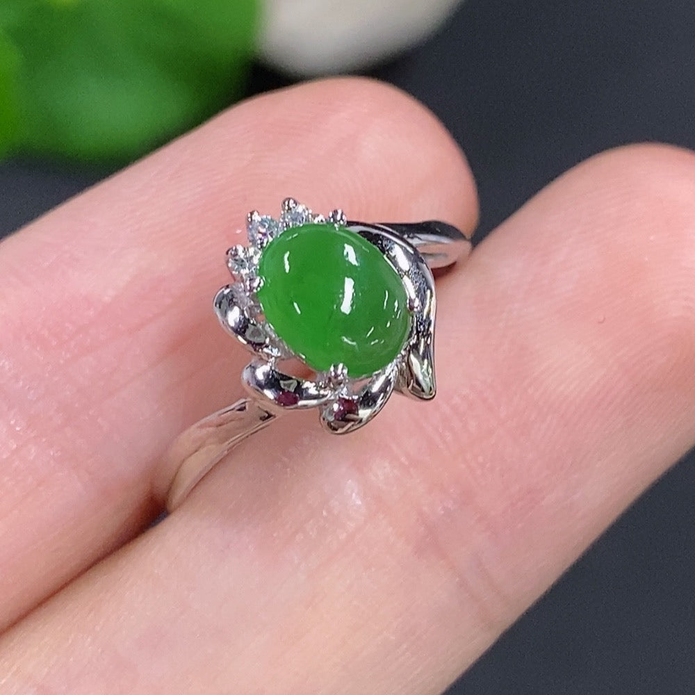 Jadeite Cabochon Ring 18K Gold No Diamond