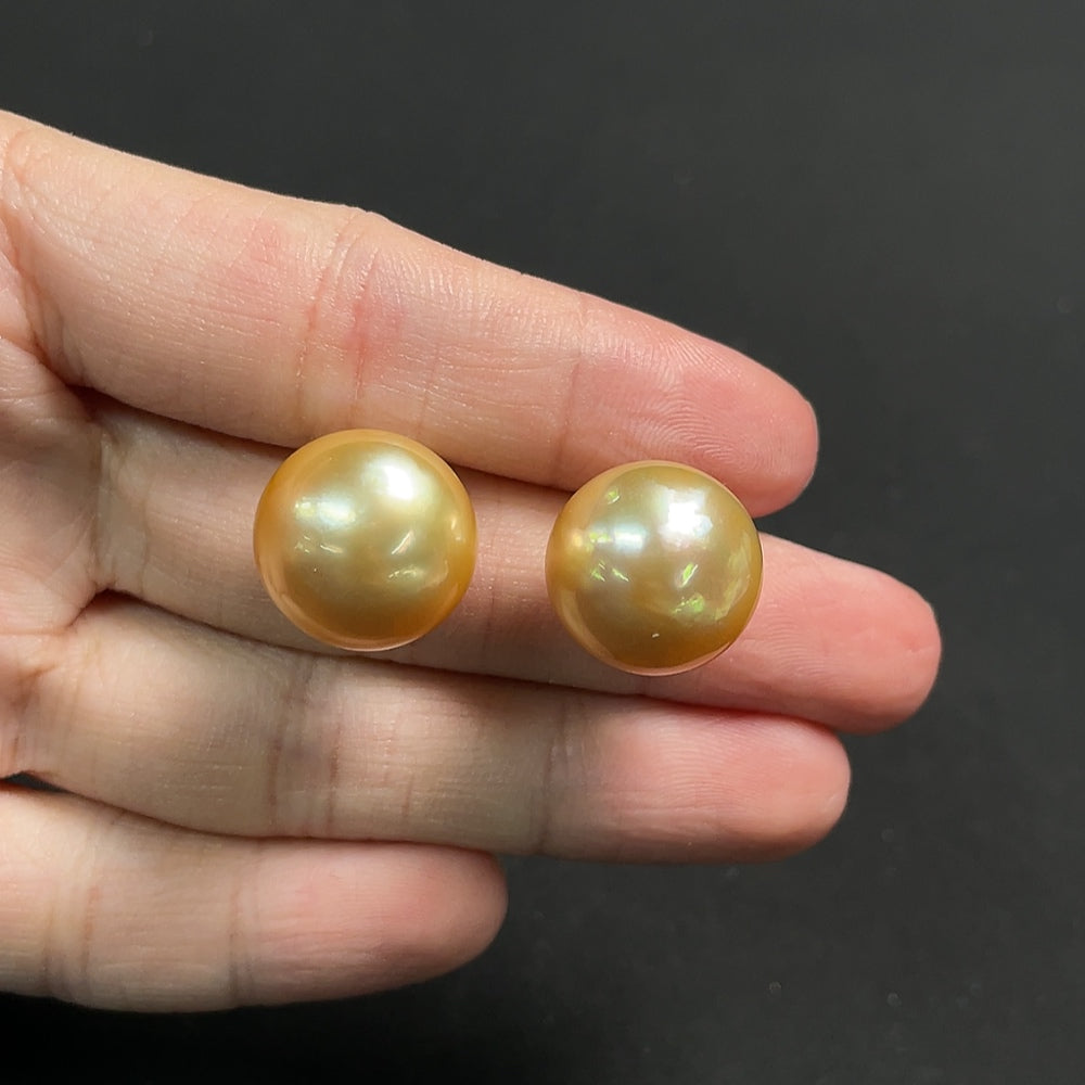Seawater pearl earrings 18k gold color origin undetermined size about 14.3mm