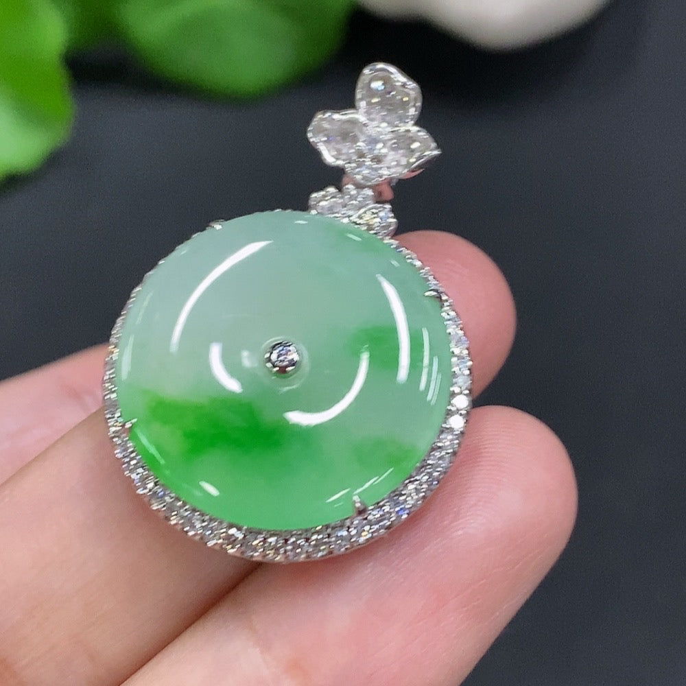 Jadeite Safety Buckle Inlaid Pendant 18K Gold Total Weight Approx. 8.4g