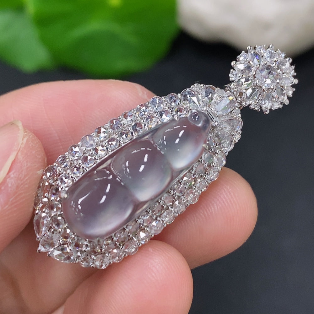 Jadeite Auspicious Bean Pendant in 18K Gold (Diamond Accented)