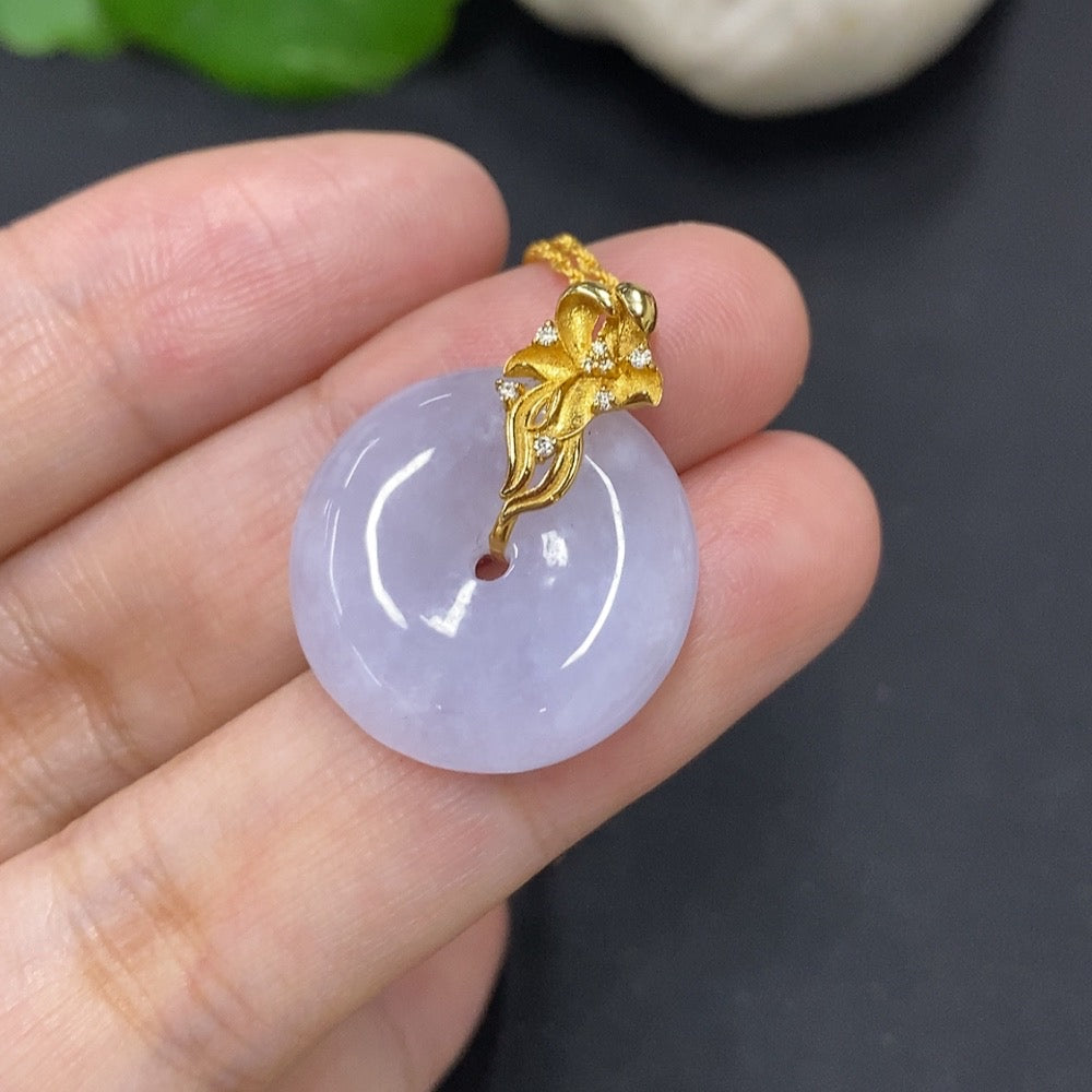 Jadeite Peace Knot pendant with 18k gold chain, non-diamond, approximately 5.35g, showcasing intricate jade jewelry design.