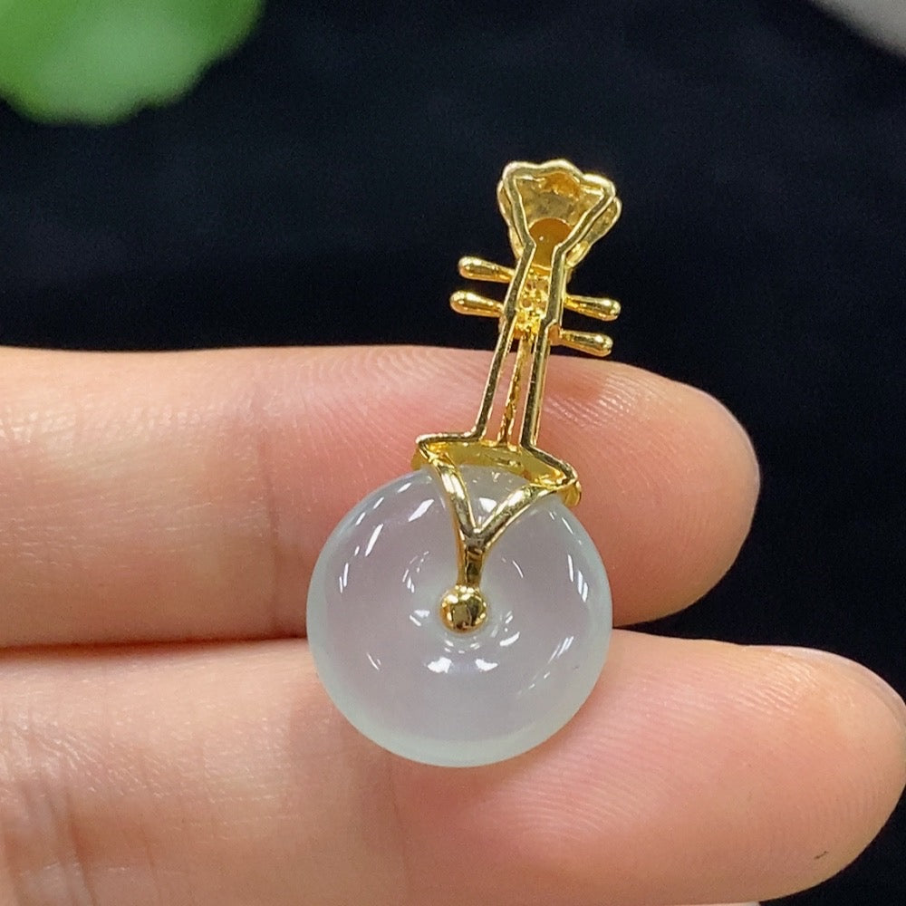 Jadeite Safety Buckle Pendant with 18K Gold, Total Weight Approx. 3.24g