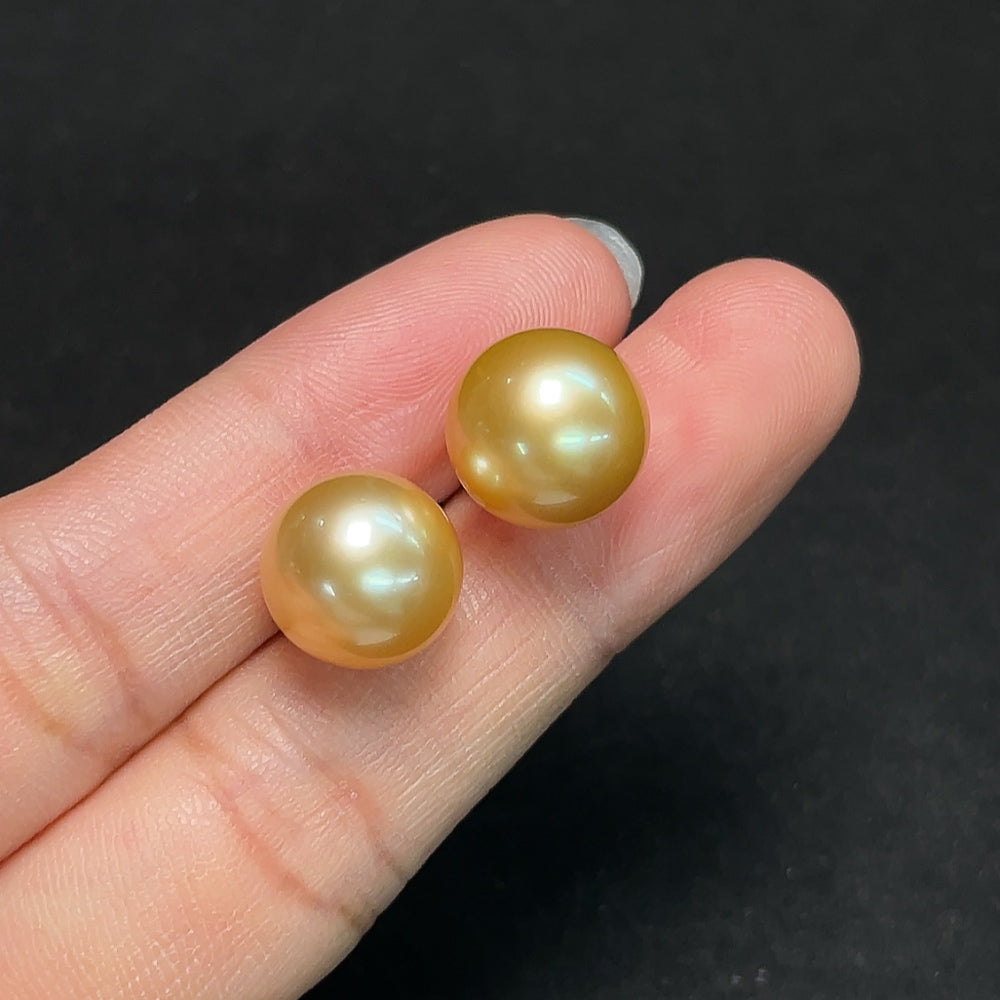 Seawater Pearl Earrings, Color Origin Undetermined, 18K Gold, with Box