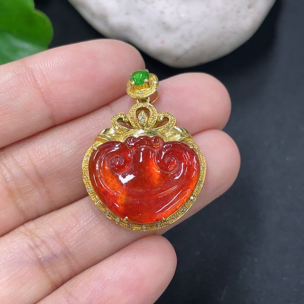 Jadeite Inlaid Ruyi Pendant 18k with Diamond Accent Total Weight Approximately 4.04g