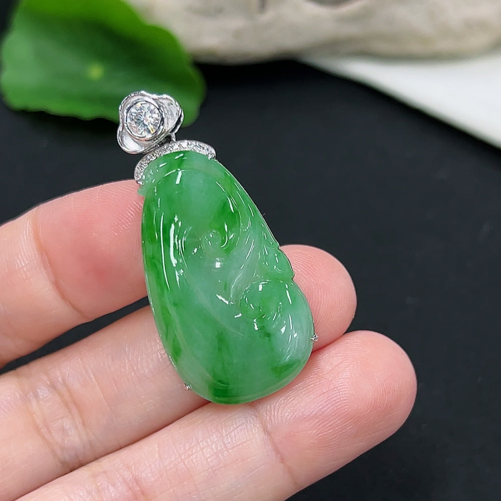 Jadeite Ruyi Pendant in 18K Gold with (Minimally Accented with Diamonds)