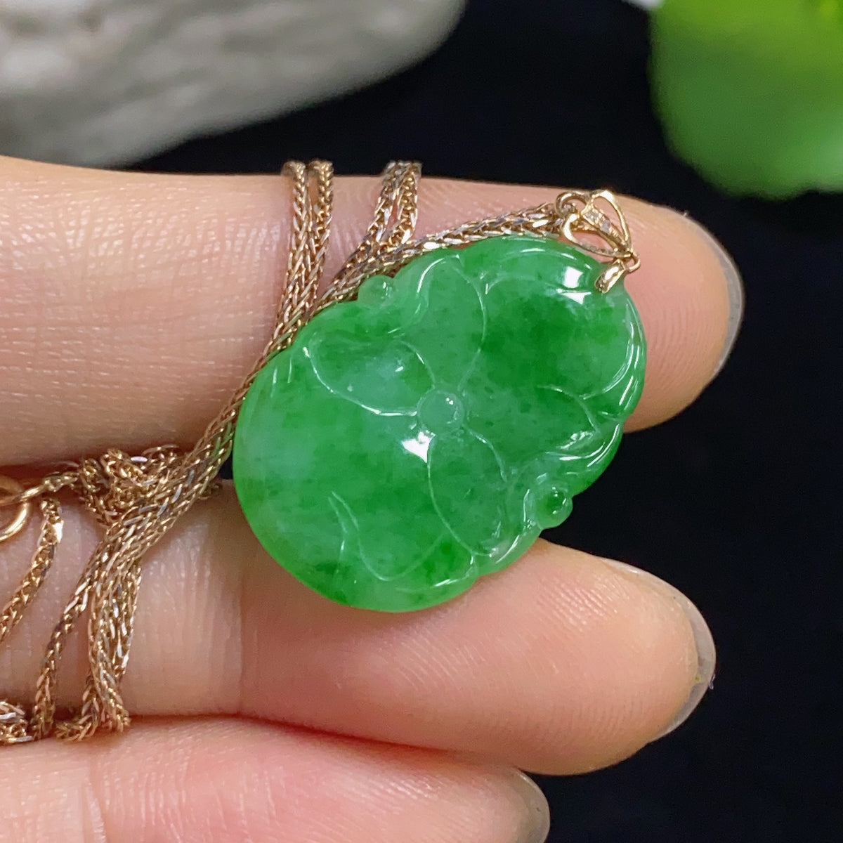 Jadeite Lotus Leaf Pendant with 18K and 14K Chain, Non-Diamond (Too Small to Confirm Natural Origin)