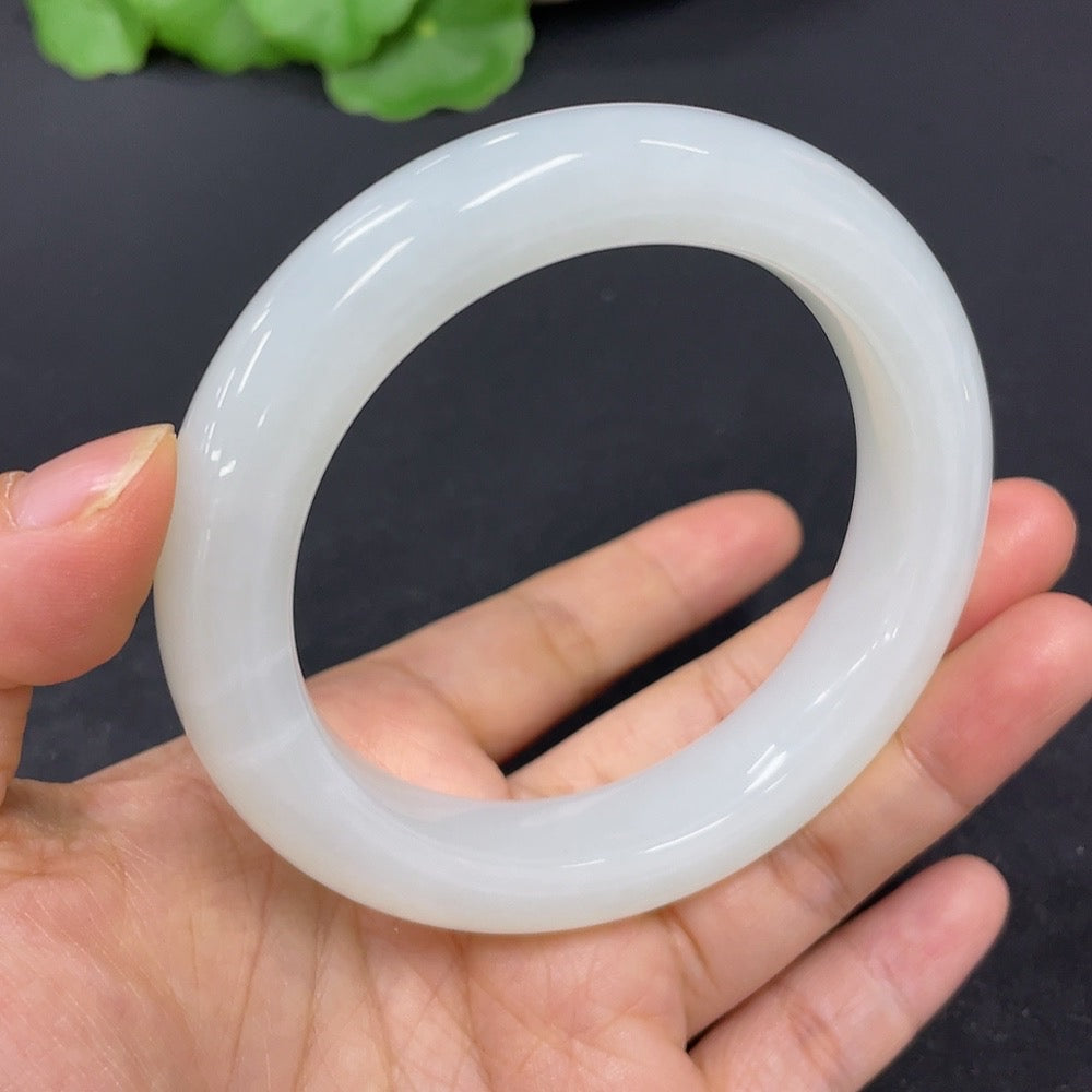 Hetian Jade Round Bangle