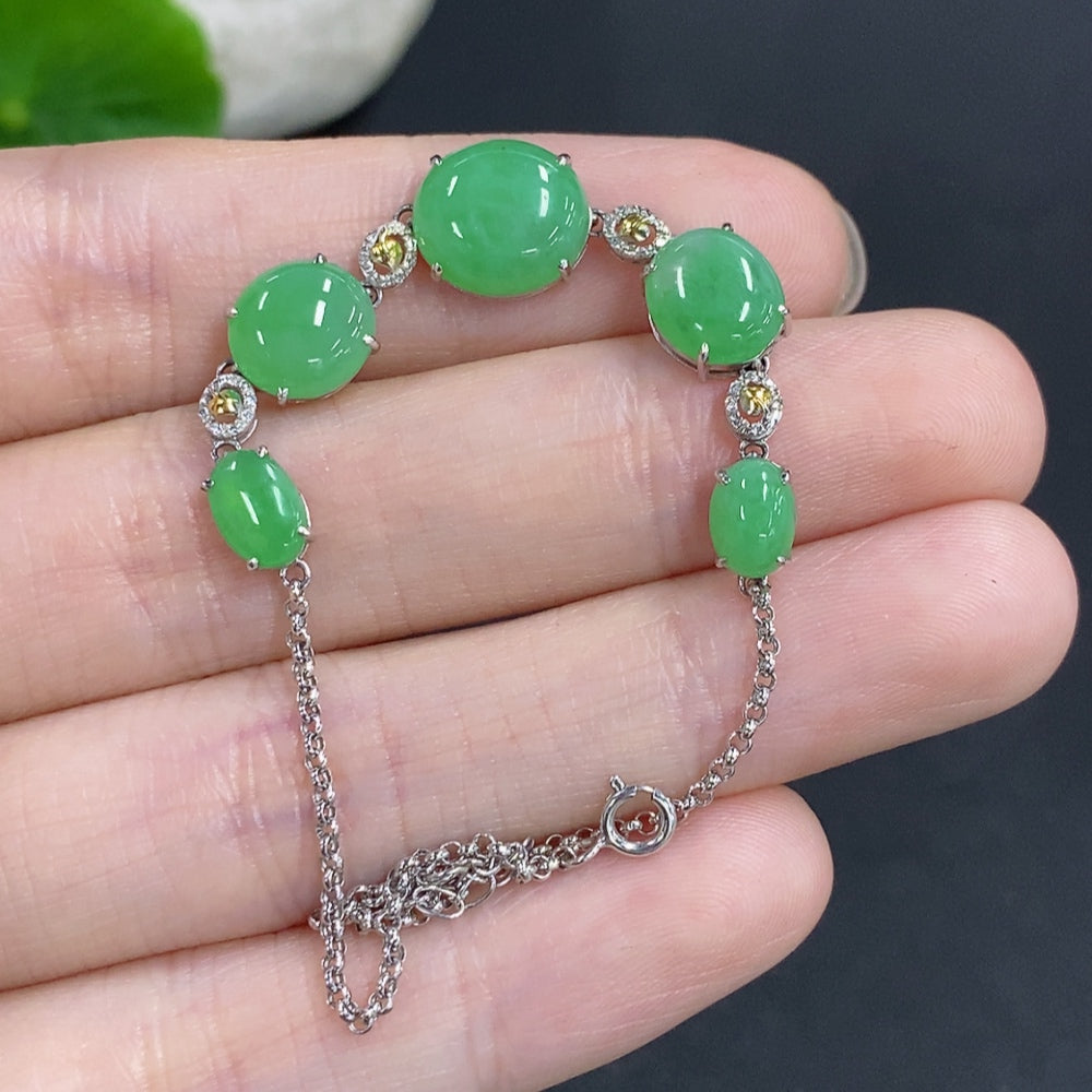 Jadeite Cabochon Inlaid Bracelet 18K Gold Total Weight Approx. 4.3g (With Diamond Accents)