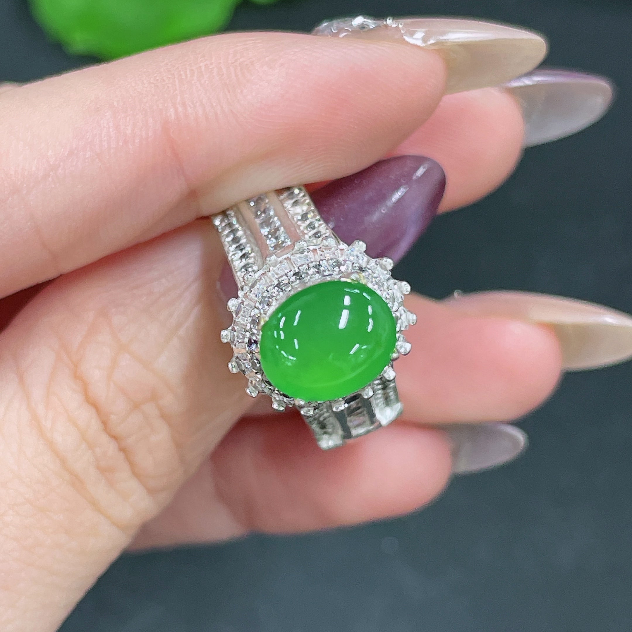 Jadeite cabochon Total weight about 18.3g (Not inlaid with gold)