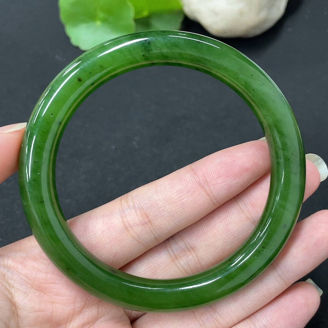 Hetian Jade Green Jade Round Bangle Size 58.7 Total Weight Approx. 44.7g